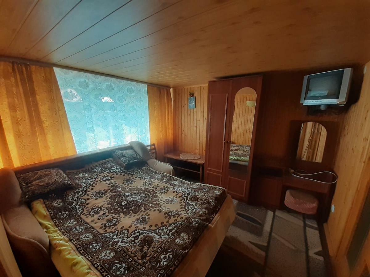 Kатруся Hotel Яремче Екстериор снимка