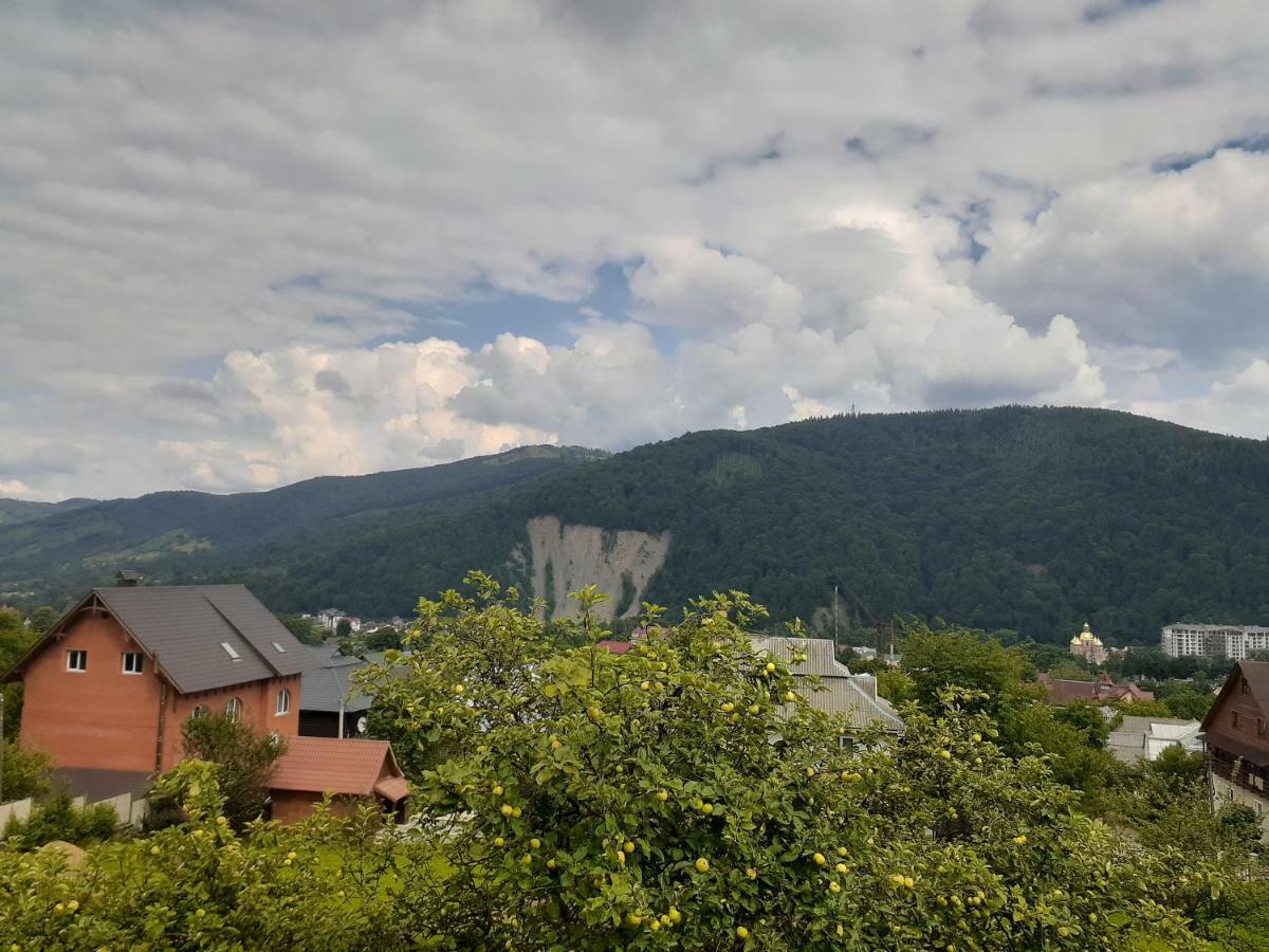 Kатруся Hotel Яремче Екстериор снимка
